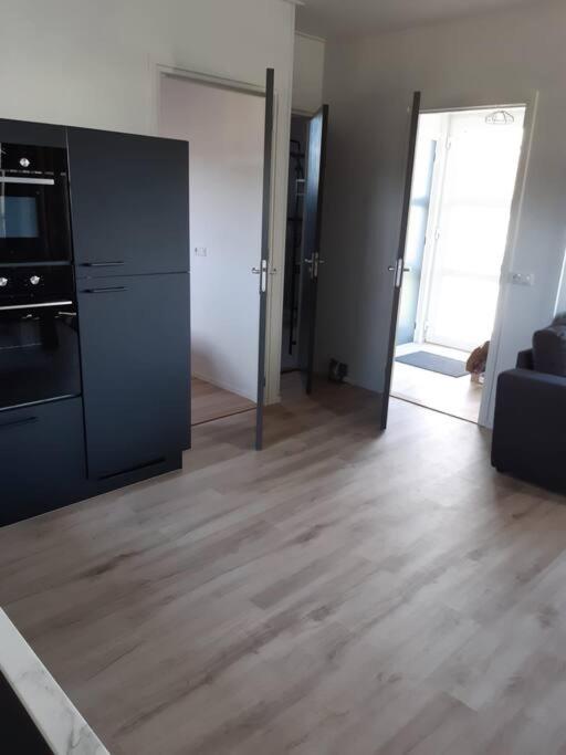 B&B Weidse Blik Ingelum Engelum Buitenkant foto